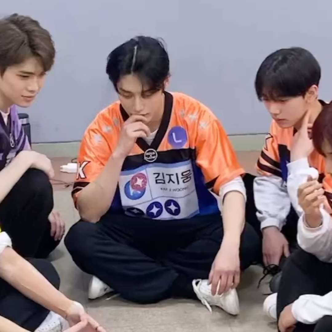 [잡담] 📢김지웅씨 가슴팍에 별 붙여주고 가신 g그룹 연습생을 찾습니다 | 인스티즈