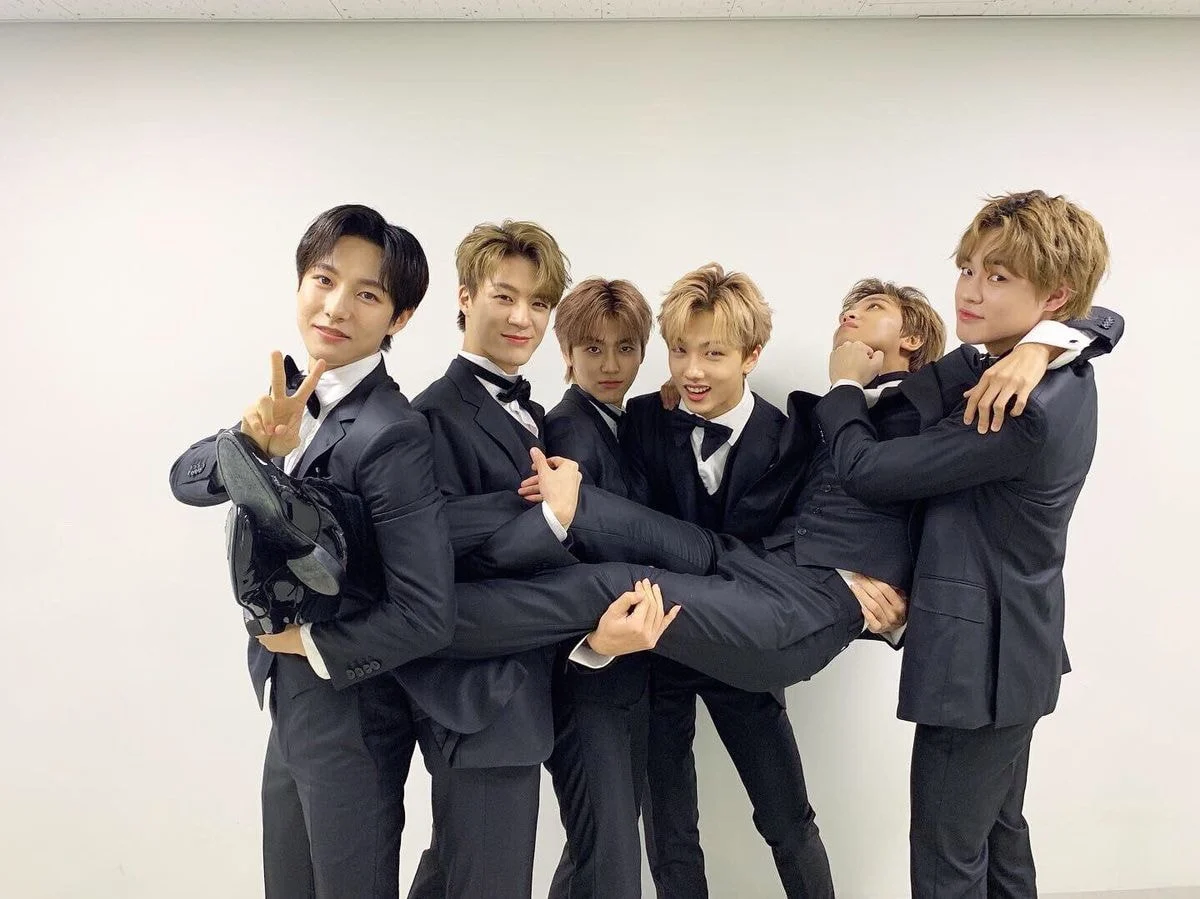 [잡담] 어딘가 이상하고 요상한 엔시티 단체사진들 | 인스티즈