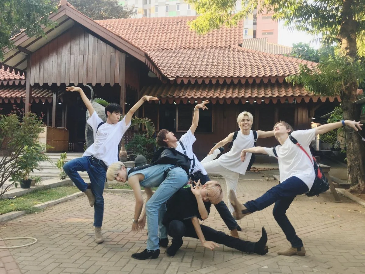 [잡담] 어딘가 이상하고 요상한 엔시티 단체사진들 | 인스티즈