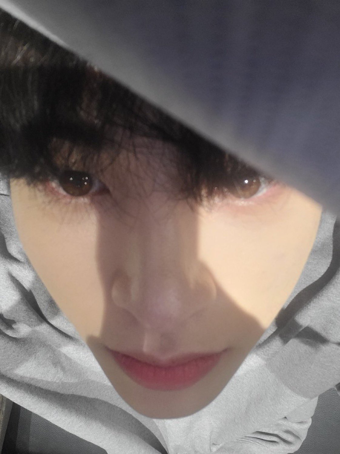 [잡담] 우리집안 막내 오늘 생일인데 사진으로 형들 손타는거 레전드임 | 인스티즈