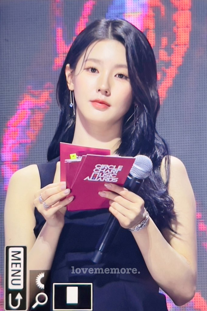 [잡담] 미연이 오늘 써클차트 사진 보는데 미모 미쳤다 | 인스티즈