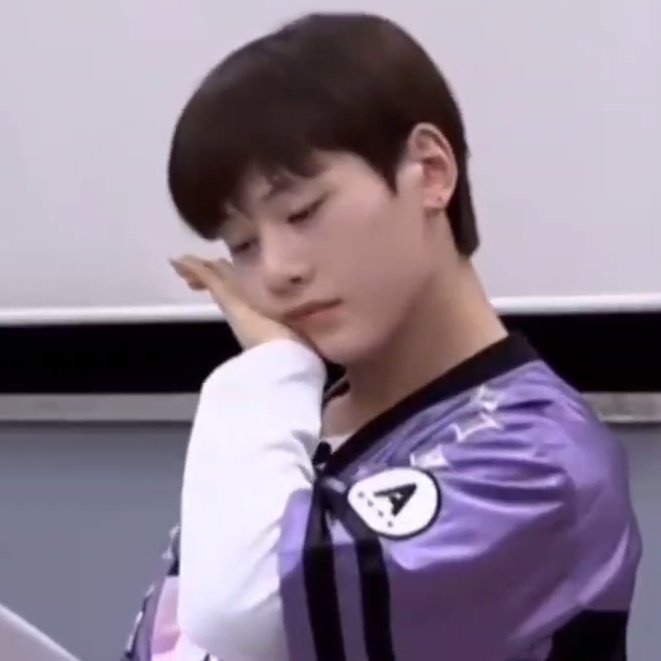 [잡담] 석매튜 남자력에 기절할 것 같아…. 하힘들다 | 인스티즈