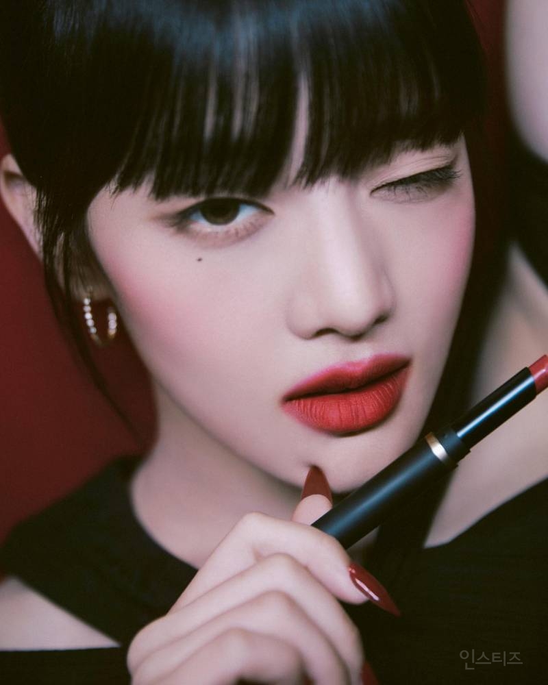 잘 뽑았다는 반응 많은 화장품 브랜드 3CE 모델 | 인스티즈