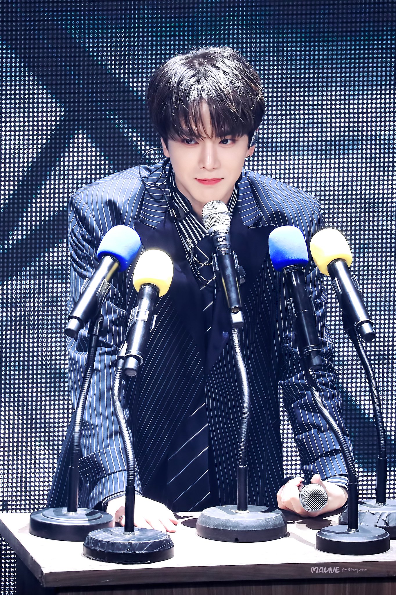 [잡담] 더보이즈 영훈 이사진 무슨 드라마 한장면 같음ㅋㅋㅋㅋㅋㅋㅋㅋ - 인스티즈(instiz) 연예 카테고리