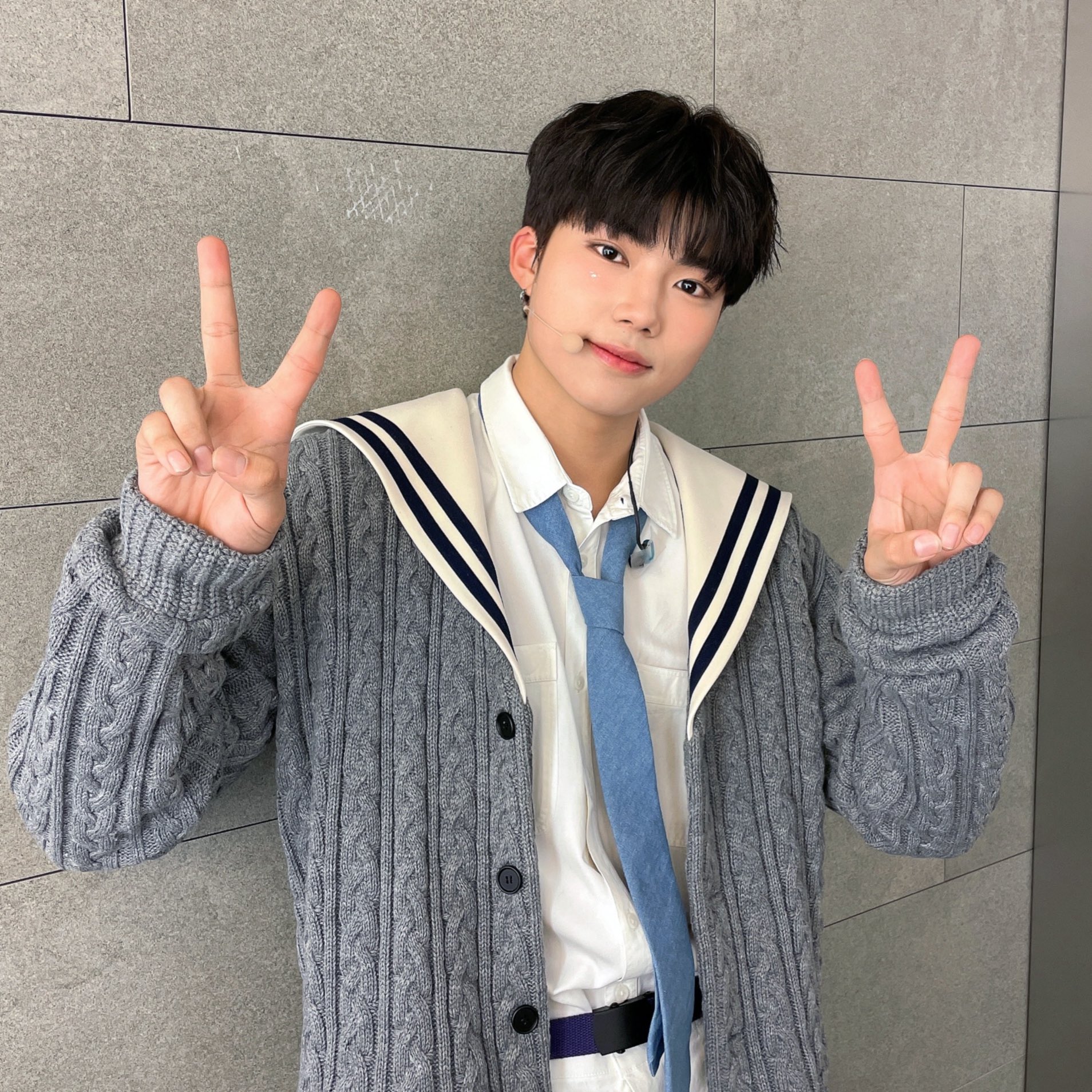 [잡담] 건욱이 청량한 무대 남아있는거 개좋음 | 인스티즈