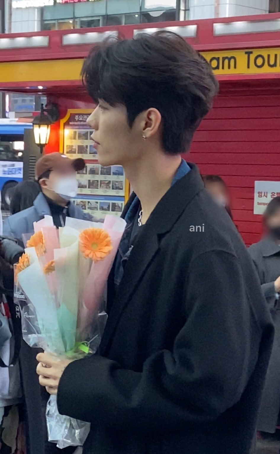 [잡담] 이정현 옆태가 너무 남자임.. | 인스티즈