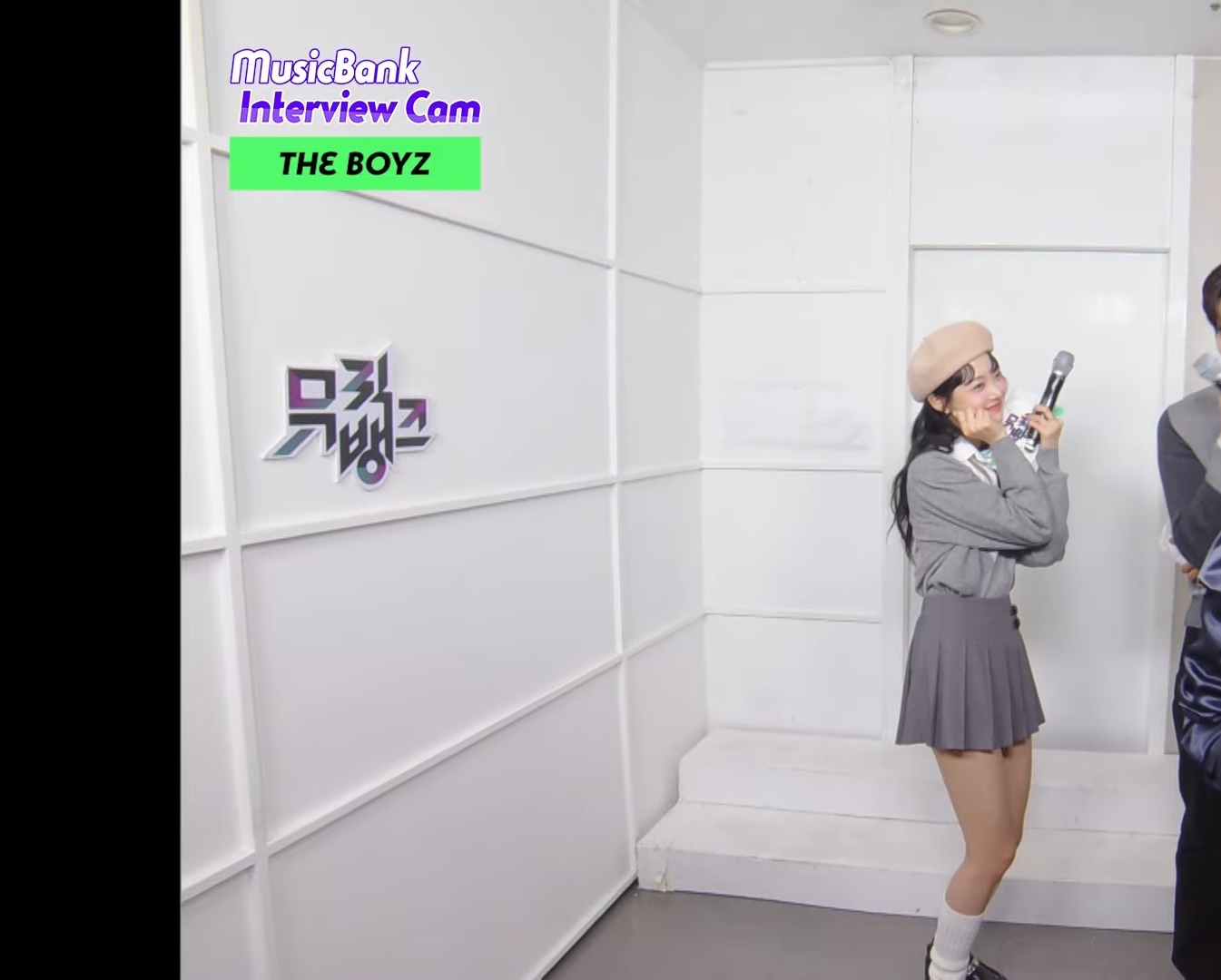 [잡담] 아 뮤뱅 인터뷰 직캠 보는데 은채가 채민님 놀리는거 개겹다 | 인스티즈