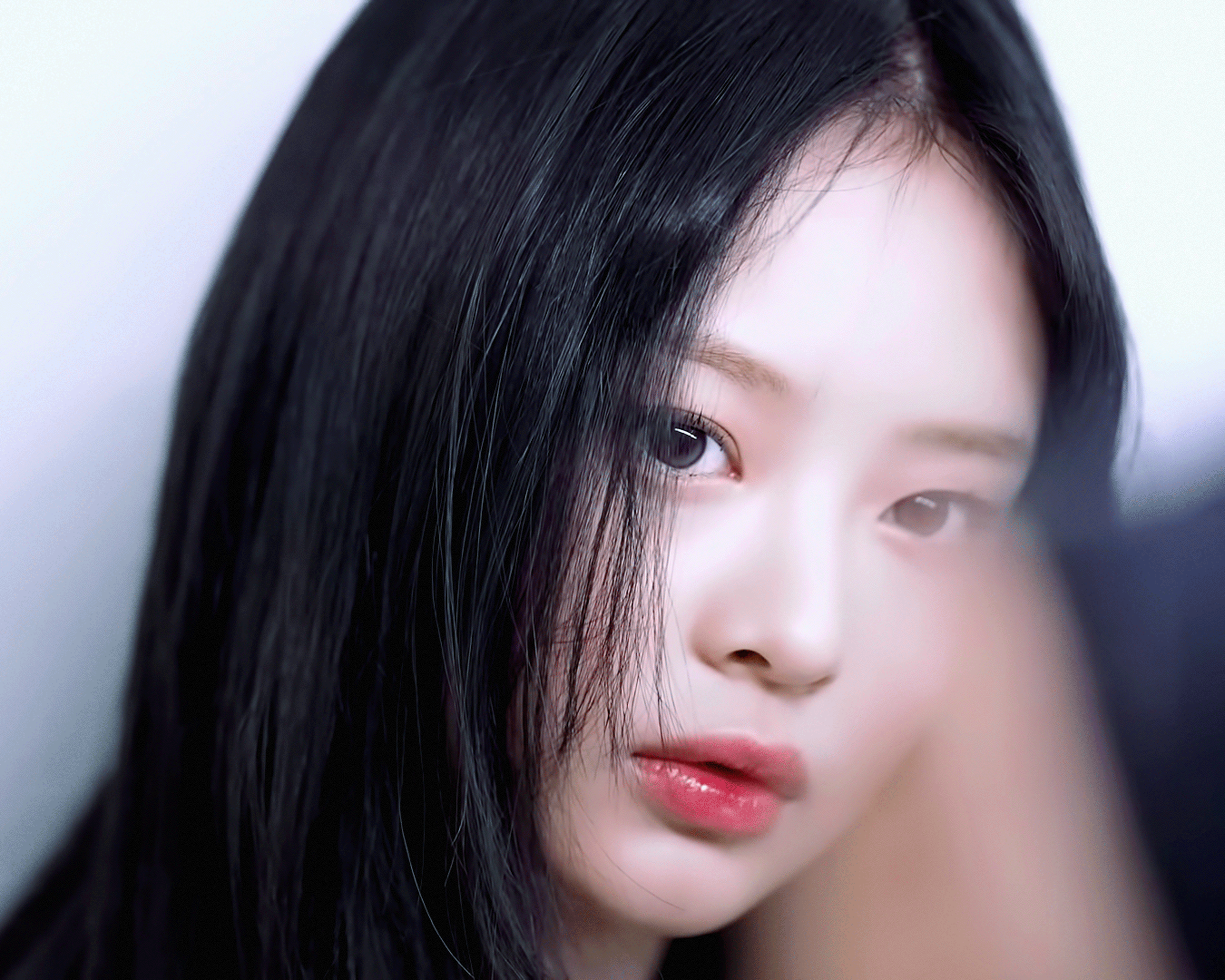 [잡담] 뉴진스 앞머리 있는거랑 없는거 뭐가 취향임??? | 인스티즈