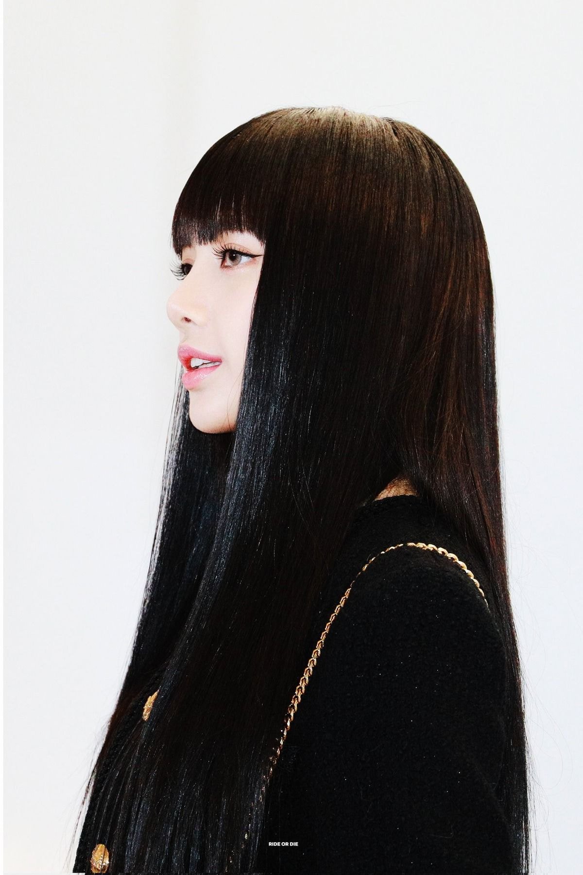 [잡담] 리사 완전 인형이다 | 인스티즈