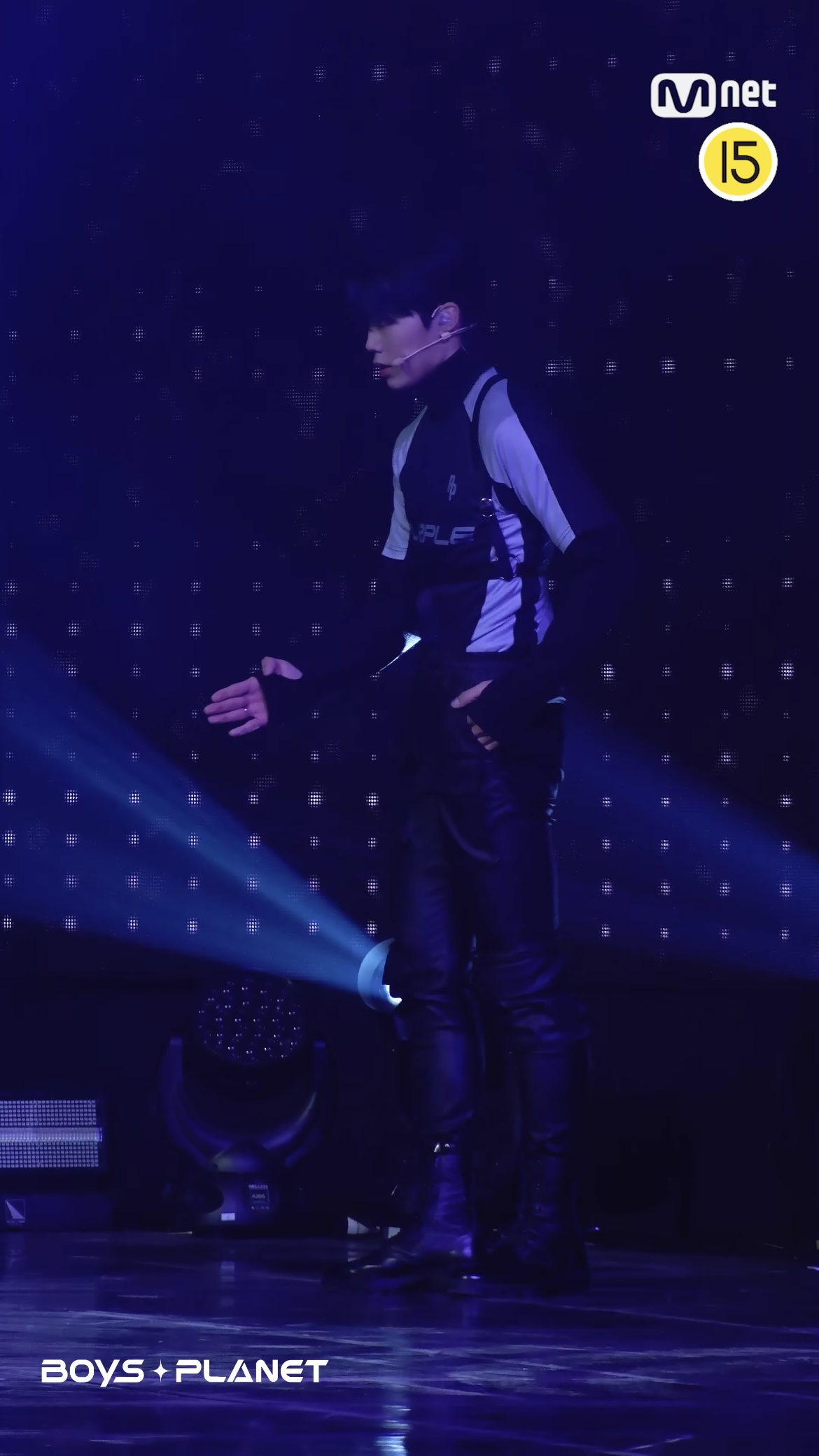 [잡담] 이 의상을 박건욱한테 입혔다는게 .. | 인스티즈