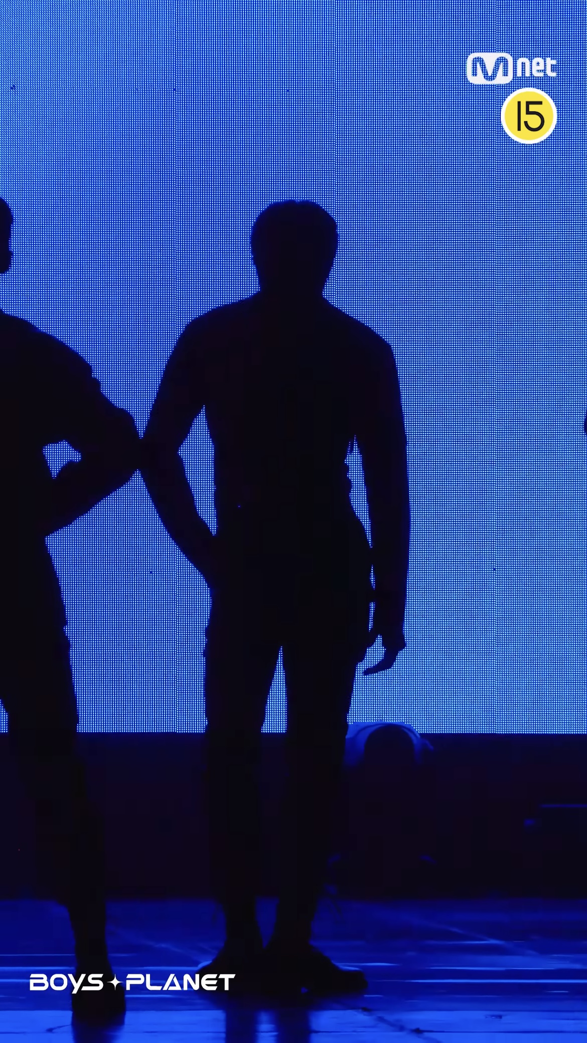 [잡담] 이 의상을 박건욱한테 입혔다는게 .. | 인스티즈