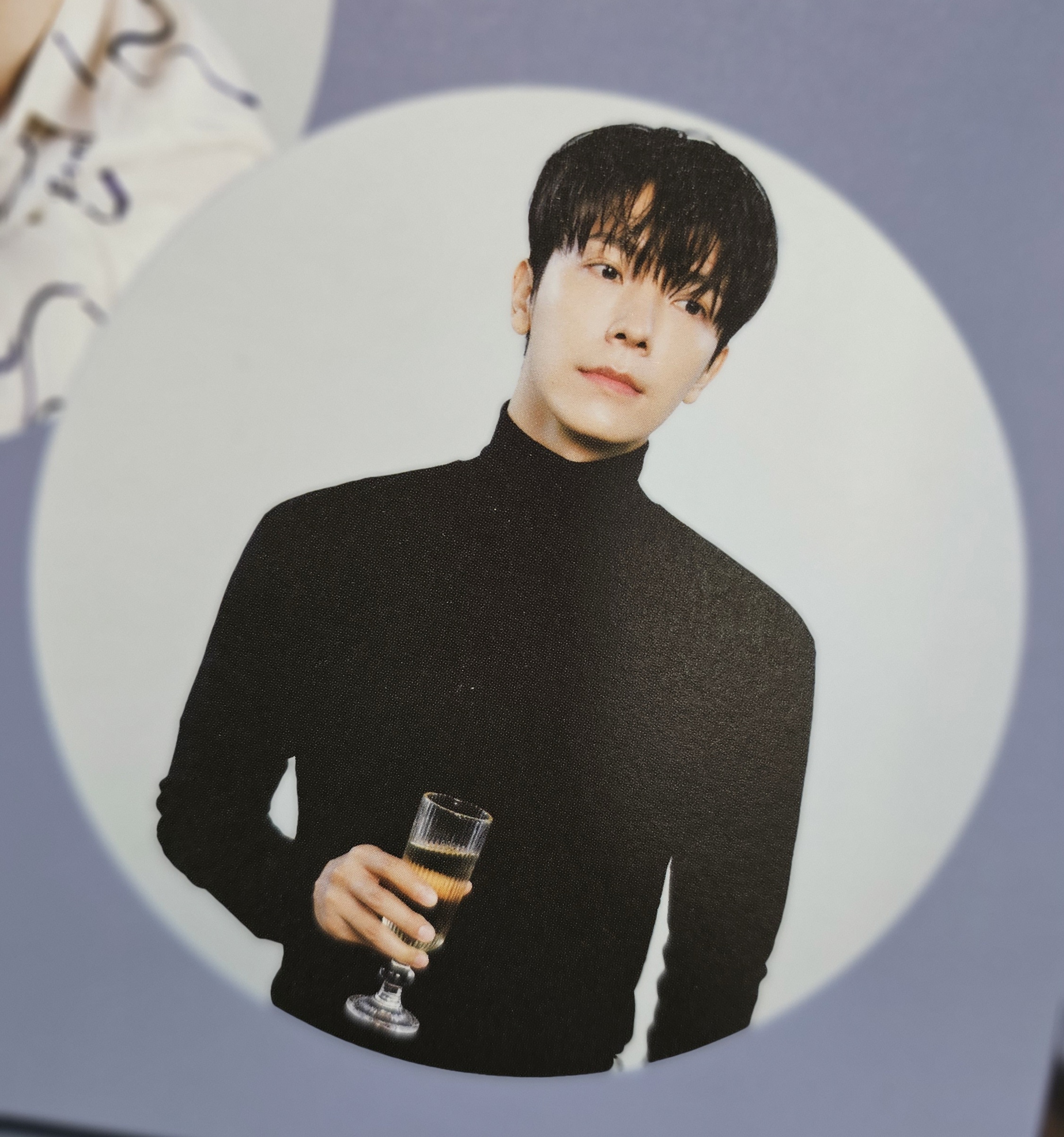 [잡담] 와 슈주 시그 드디어 받았고 동해 잘생겼다 | 인스티즈