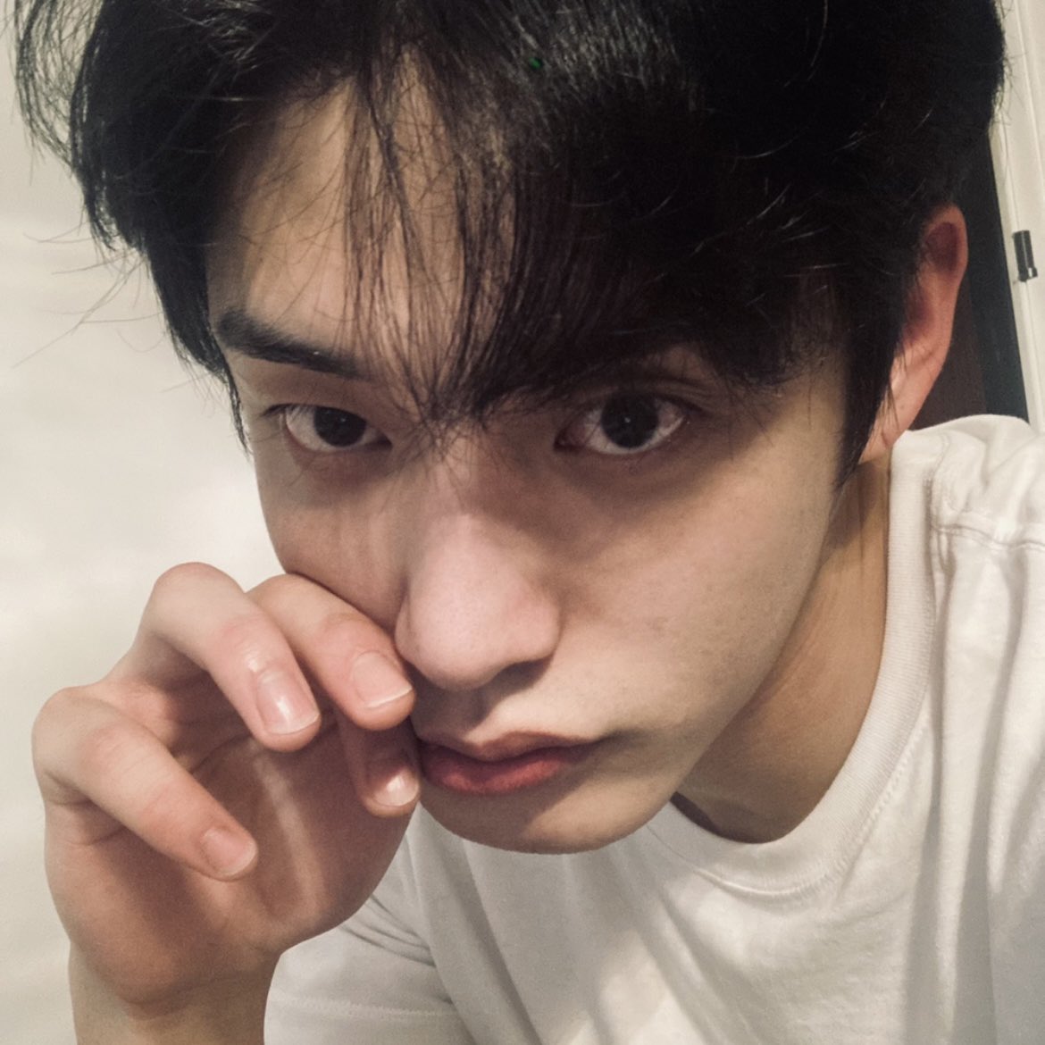 [잡담] 아 김지웅 데뷔하면 포카 ㄹㅇ 반포자이일듯 | 인스티즈