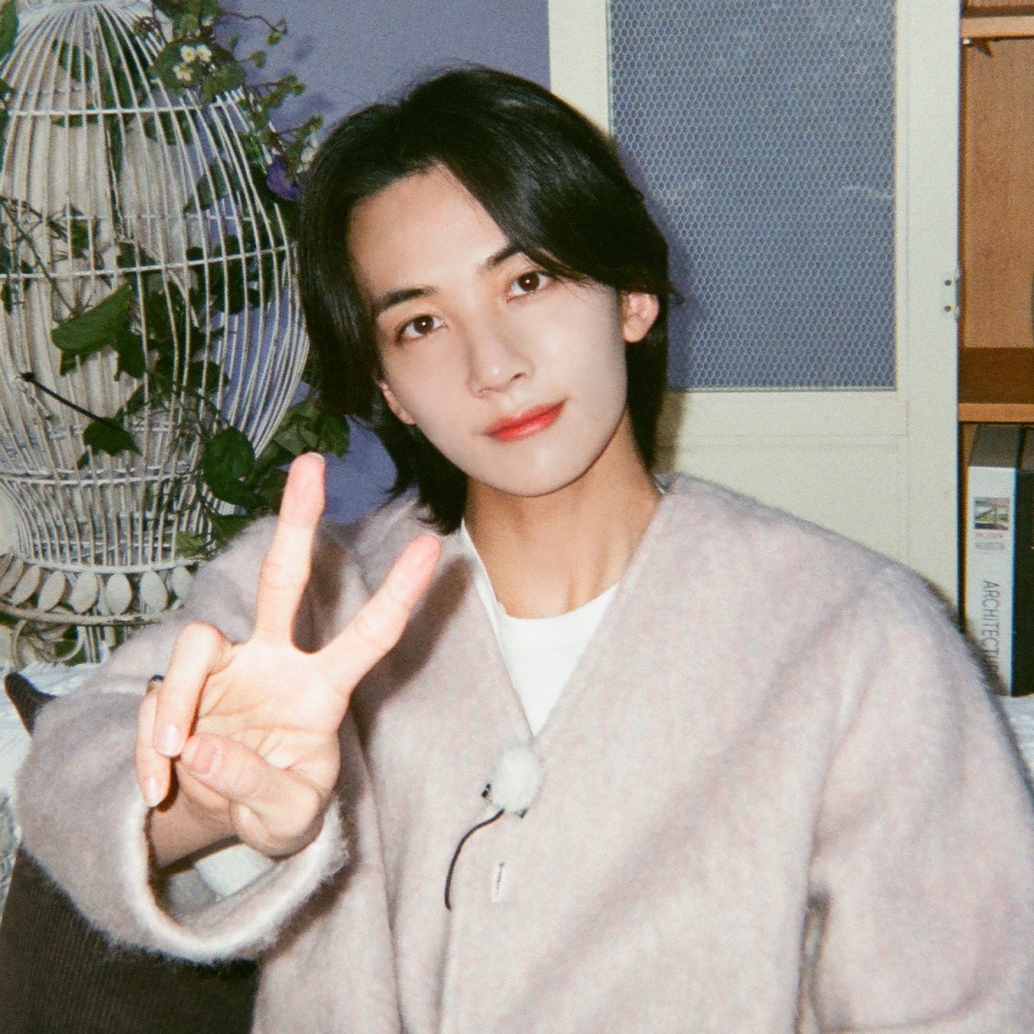 [잡담] 윤정한 얼굴 너무 묘하게 생겼어 | 인스티즈