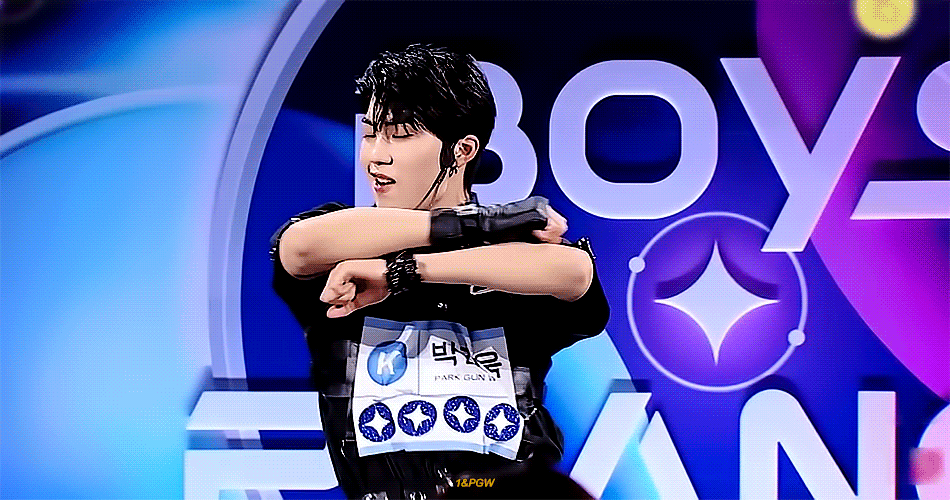 [잡담] 박건욱 데뷔하면 독보적인 피지컬 막내라인 가능 | 인스티즈