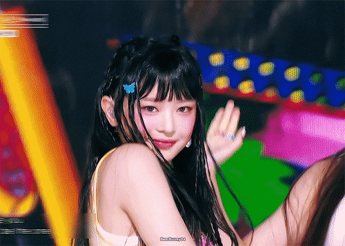 [잡담] 뉴진스 하니는 이런 씹뜨억 같은 머리가 왤케 잘어울림 | 인스티즈