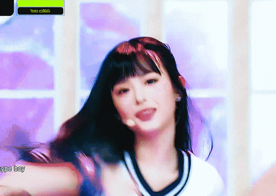 [잡담] 뉴진스 하니는 이런 씹뜨억 같은 머리가 왤케 잘어울림 | 인스티즈