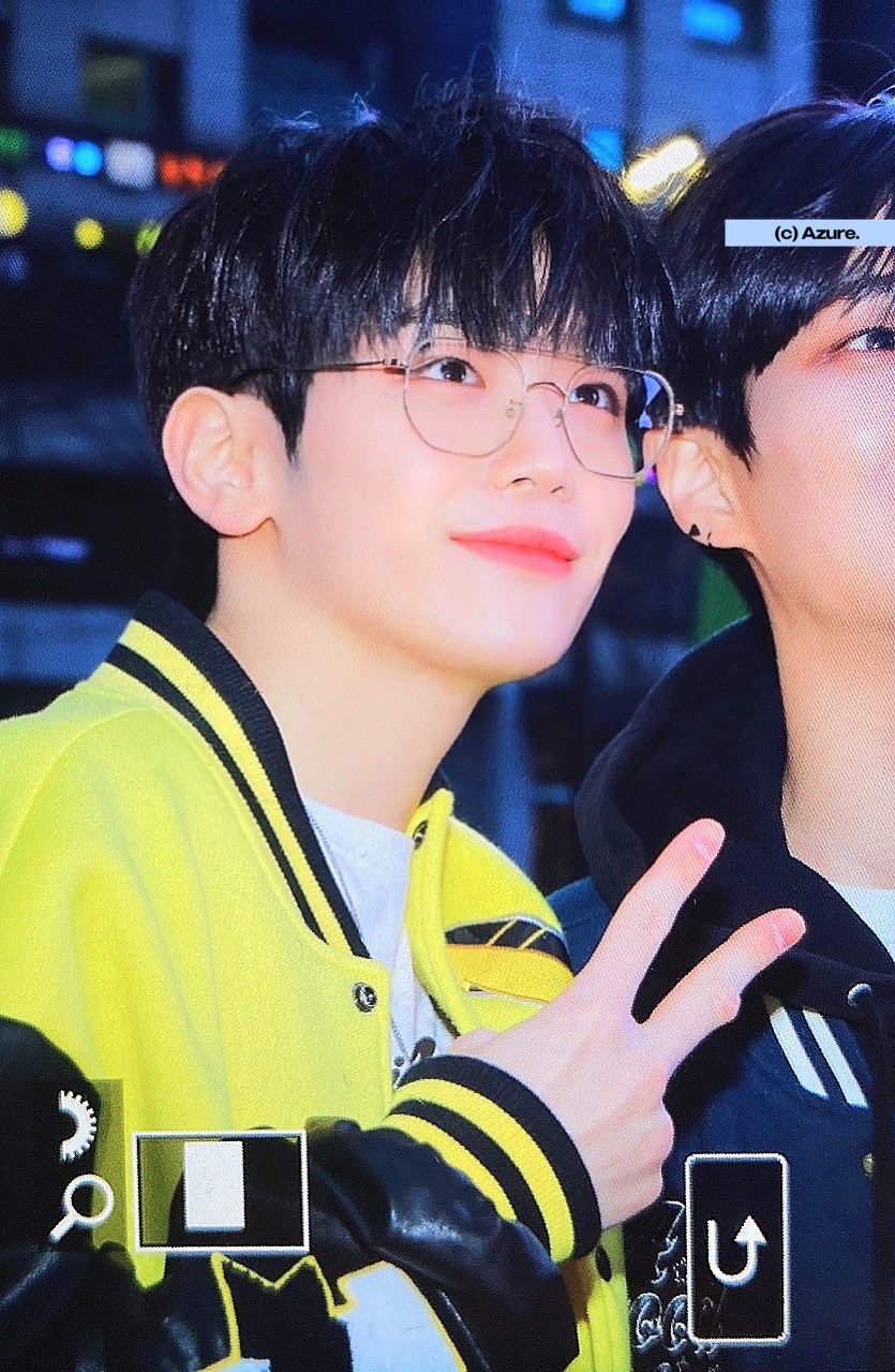 [잡담] 김태래도 엄청 잘생기지 않았어??? | 인스티즈