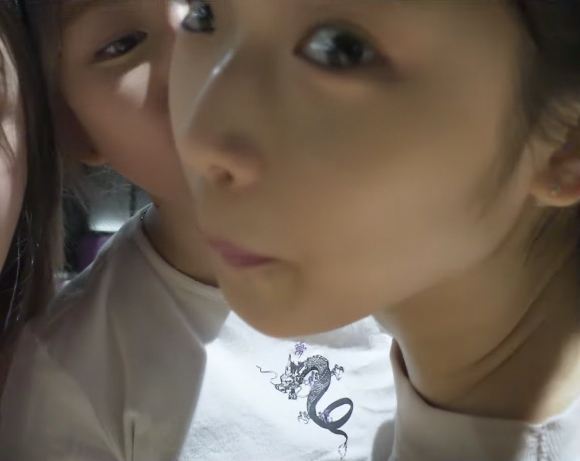 [잡담] 베이비몬스터 막내 언니들한테 뽀뽀하고 앵기는거 봐 | 인스티즈