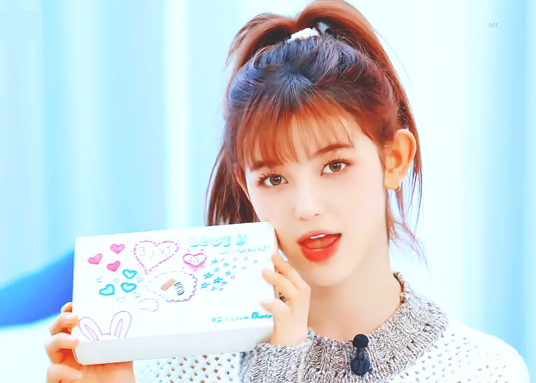 [잡담] 뉴진스 앞머리 있는거랑 없는거 뭐가 취향임??? | 인스티즈