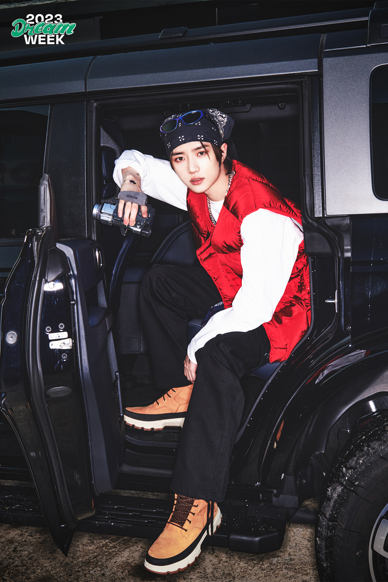 [잡담] 투바투 범규 이렇게까지 y2k 1세대 느낌을 낼 수 있는거임..? | 인스티즈