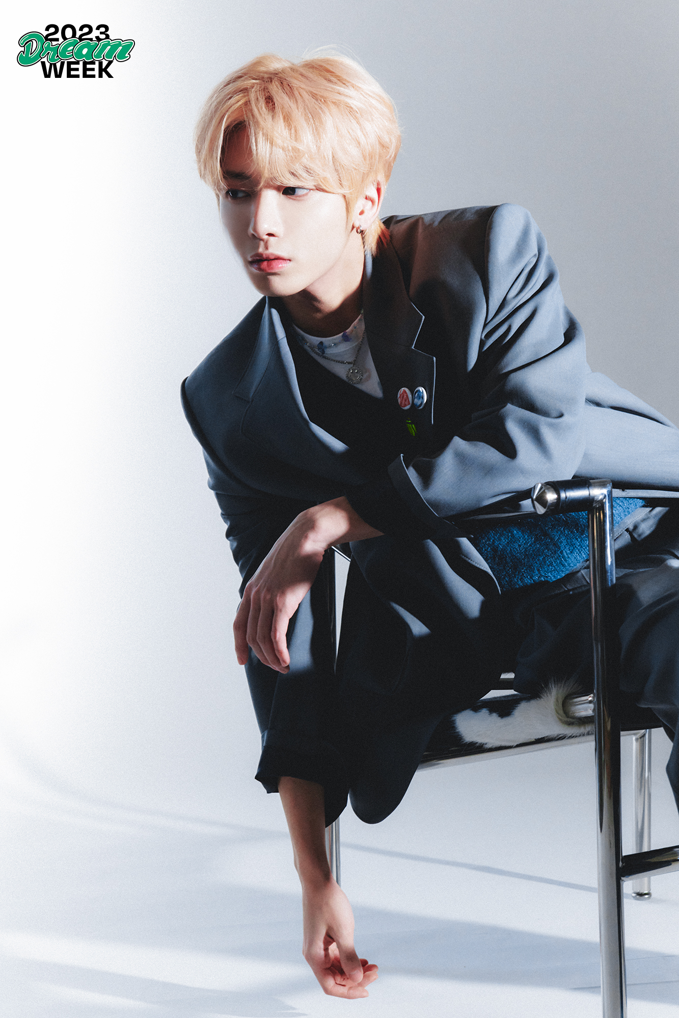 [잡담] 투바투 컨셉 정반대인데 둘다 보고싶음 | 인스티즈