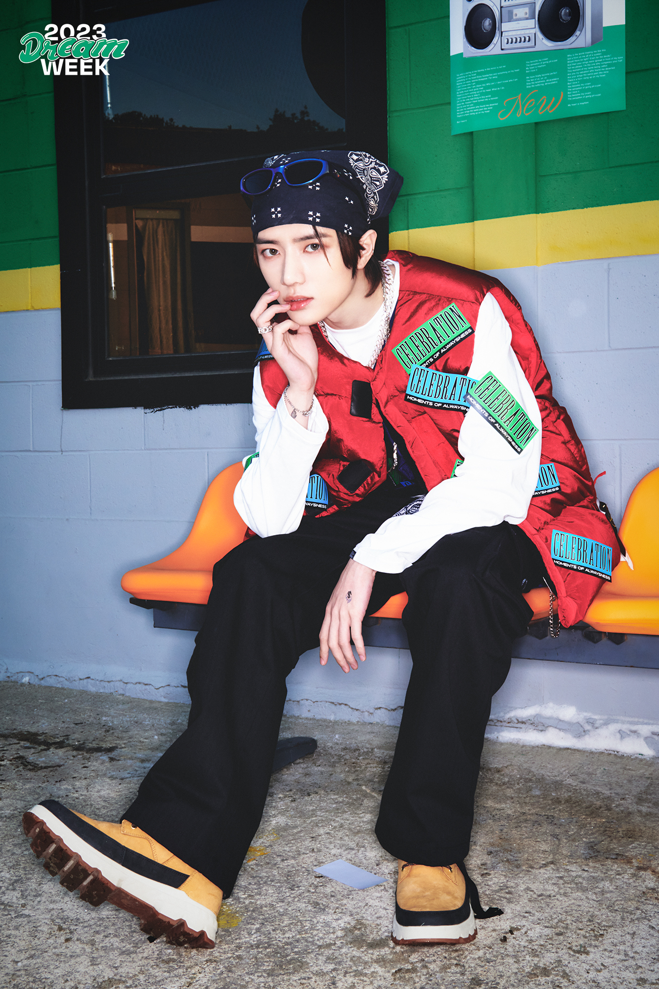 [잡담] 투바투 범규 이렇게까지 y2k 1세대 느낌을 낼 수 있는거임..? | 인스티즈