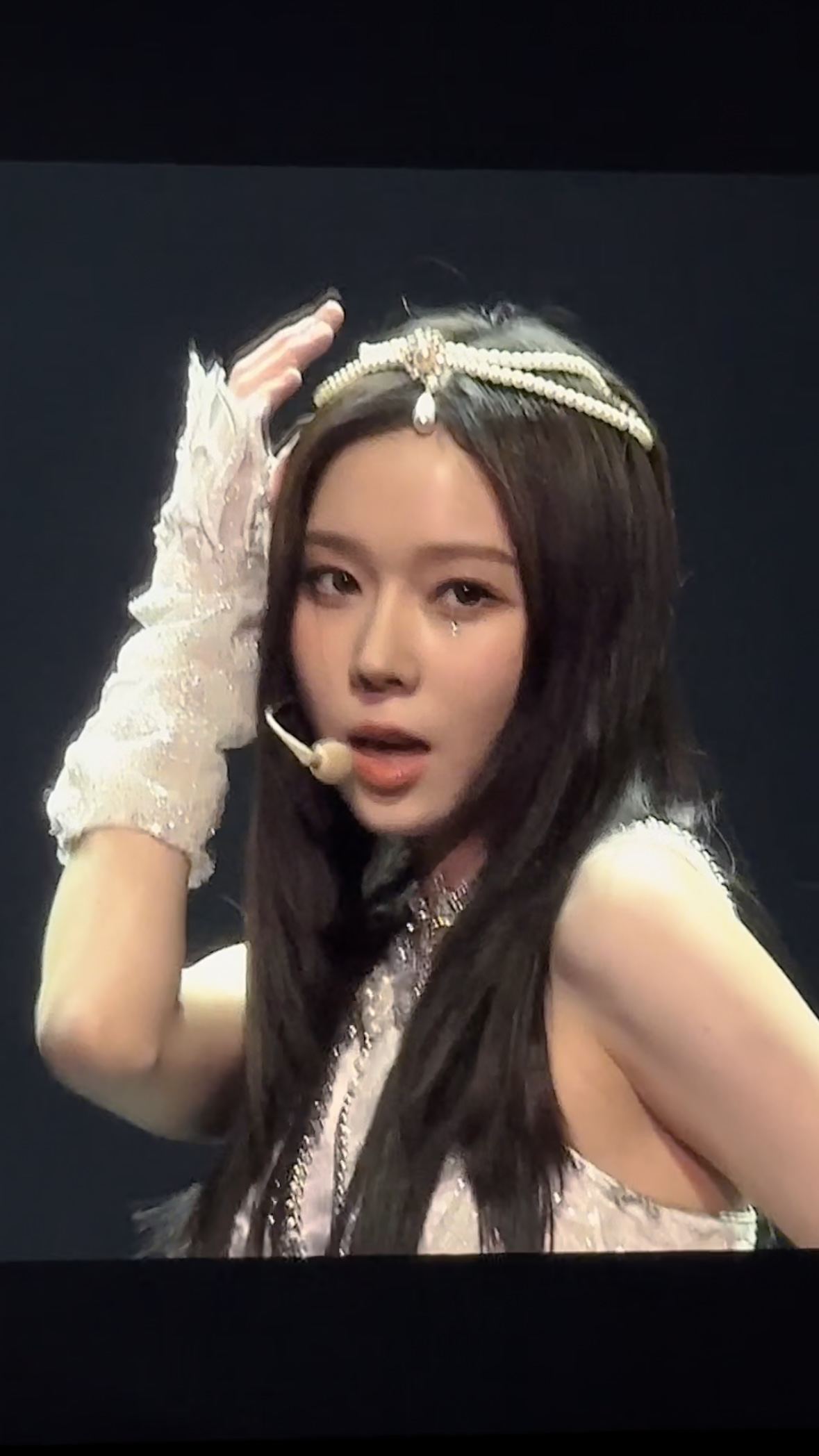 [잡담] 카리나 윈터 얼굴 좀 봐.. | 인스티즈