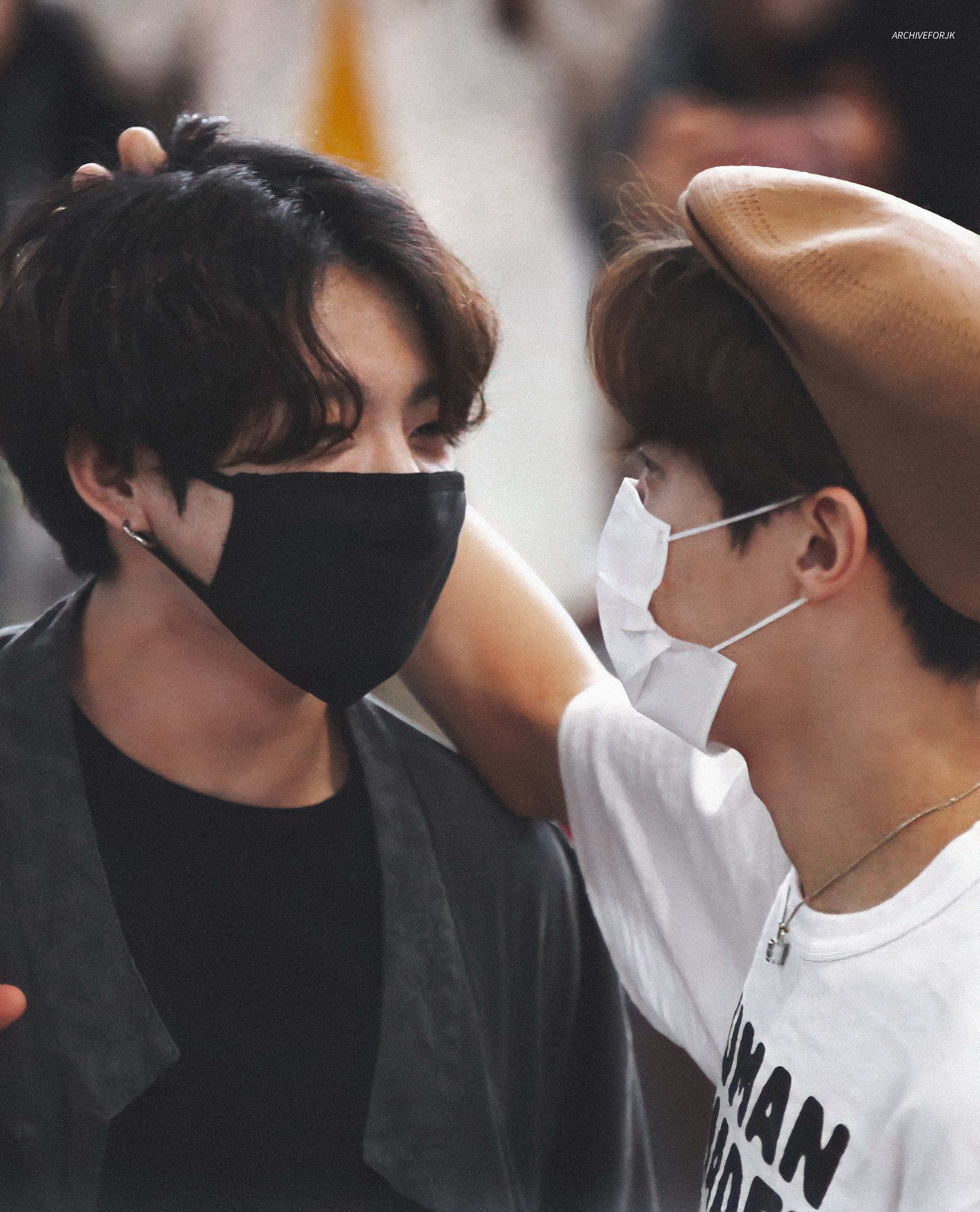 [잡담] 이 영상 정국이한텐 비밀로 하래..ㅠㅠㅠㅠㅠ나 울어ㅠㅠㅠㅠ | 인스티즈