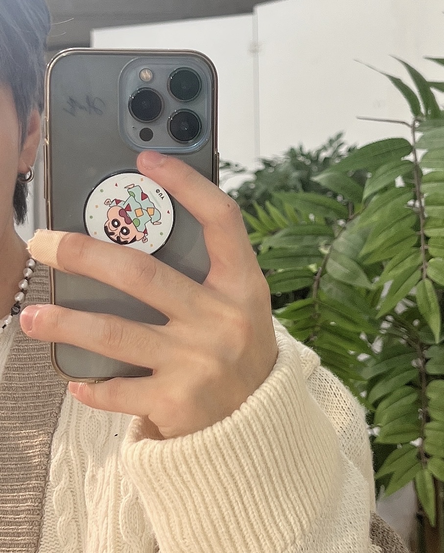 [잡담] 수상할정도로 귀여운 그립톡들을 달고다니는 보플 연습생 .... | 인스티즈