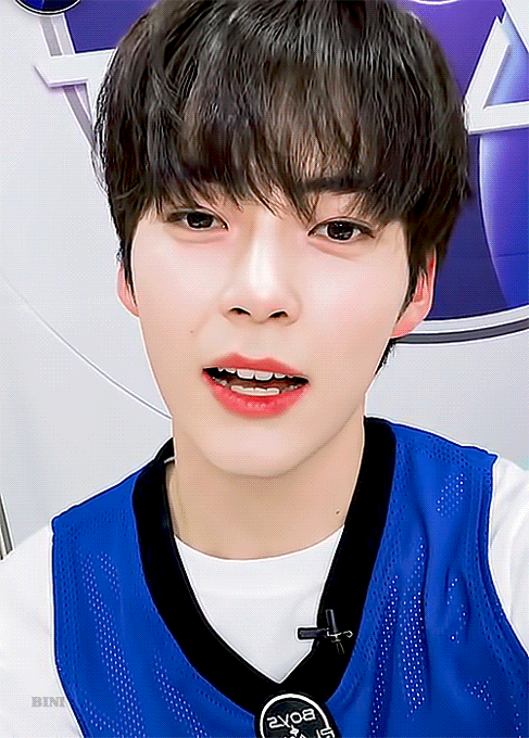 [잡담] 성한빈 진짜 곱상하고 얄쌍하게 잘생겼다... | 인스티즈