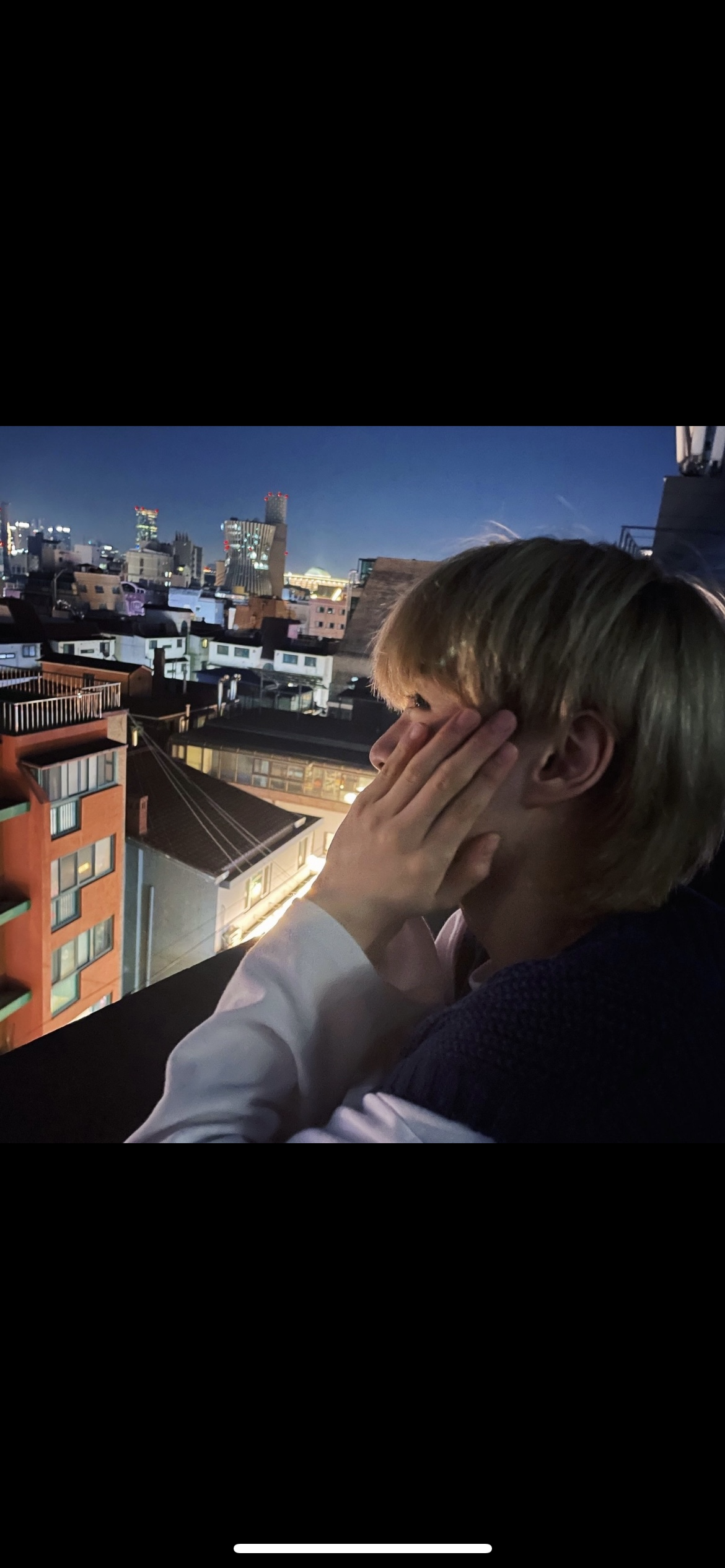 [잡담] 이분 아이돌이야?? 누구야??? | 인스티즈