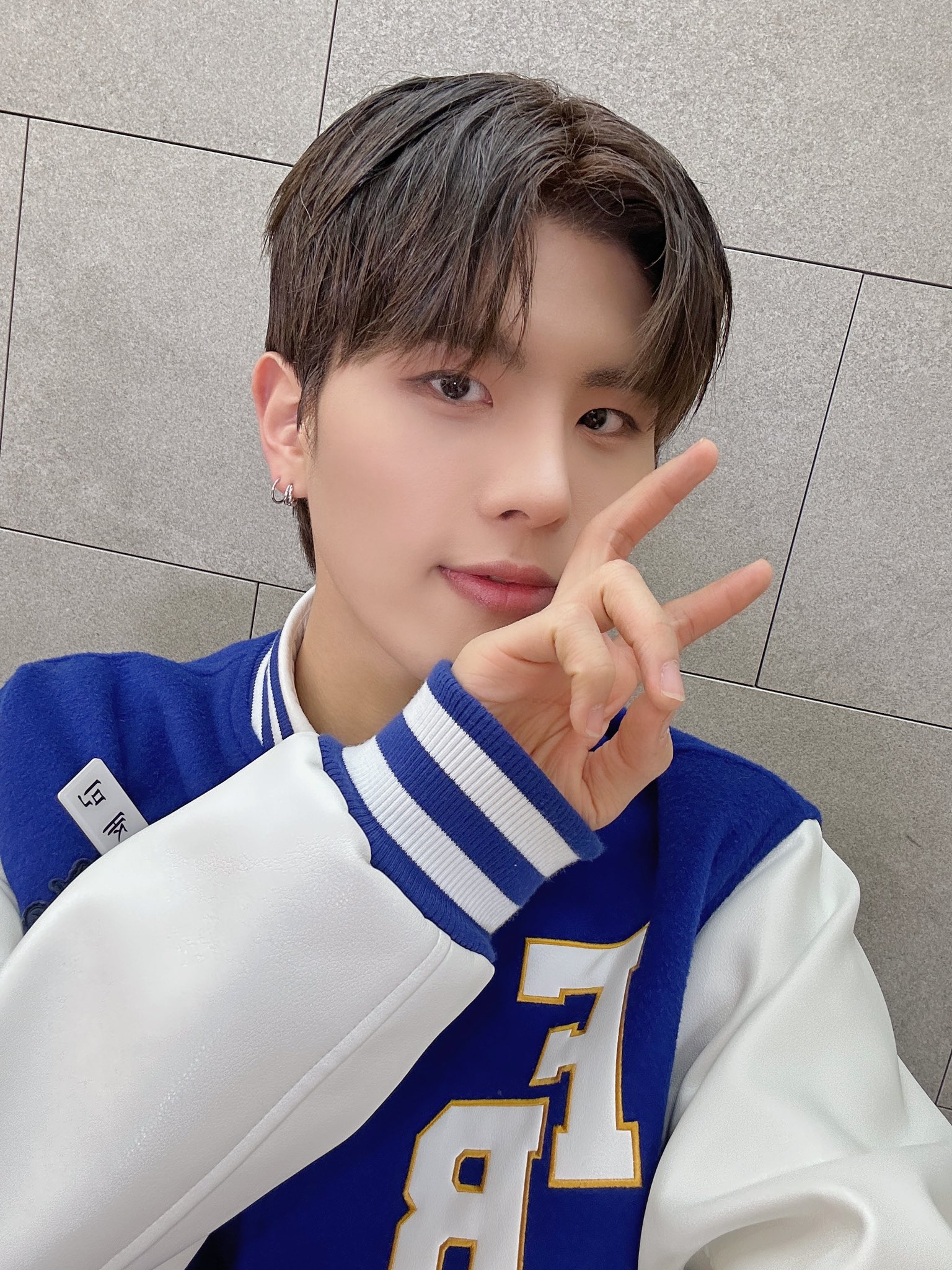 [잡담] 소판 애들 음악중심 개인 셀카떴음 이름알아가 | 인스티즈