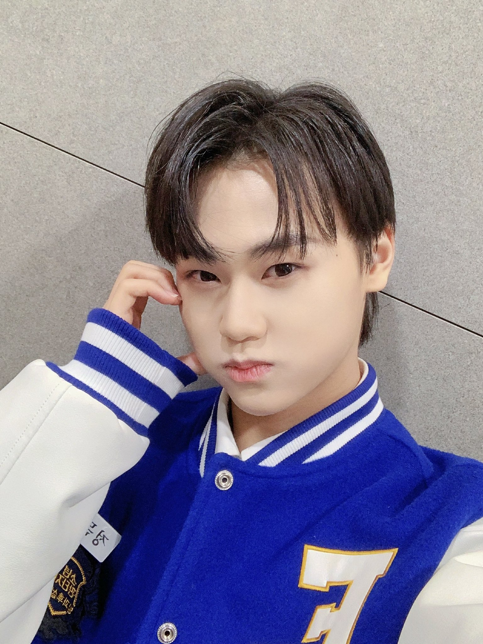 [잡담] 소판 애들 음악중심 개인 셀카떴음 이름알아가 | 인스티즈