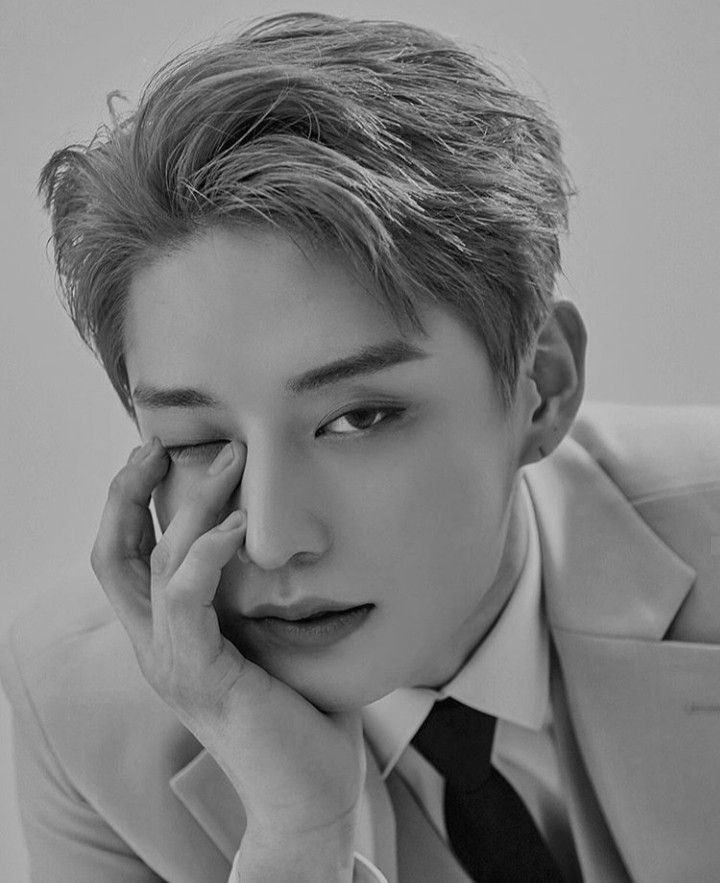 [잡담] 김지웅 러브킬라 찐이면… 쓰리피스 수트 제발 | 인스티즈