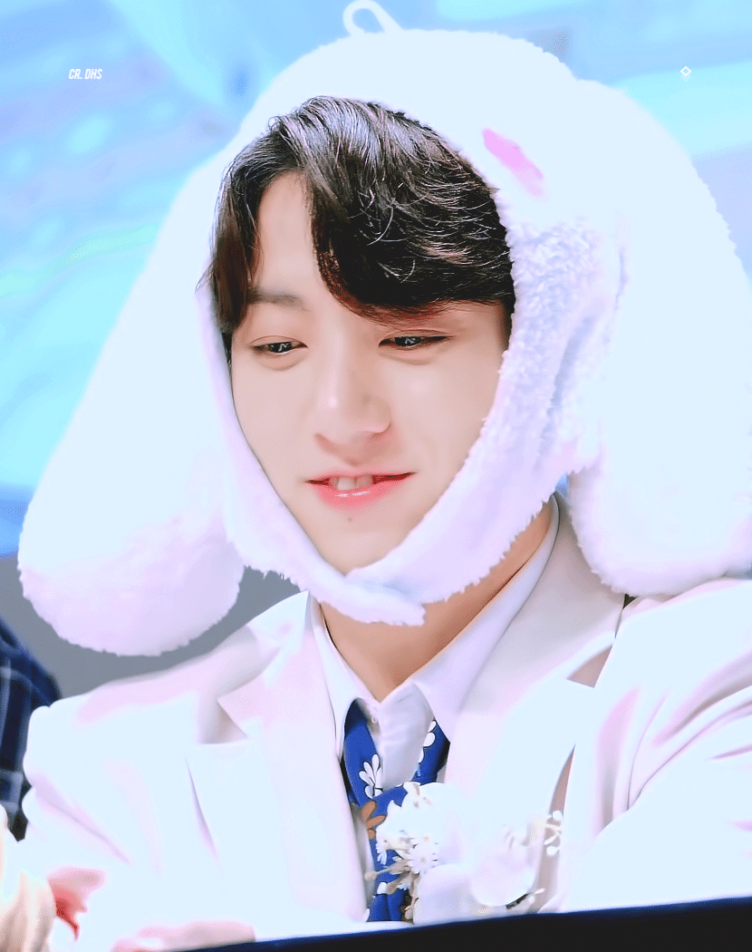 [잡담] 팬싸에서 시나모롤 모자 썼던 남돌 알려줄 사람들.. | 인스티즈