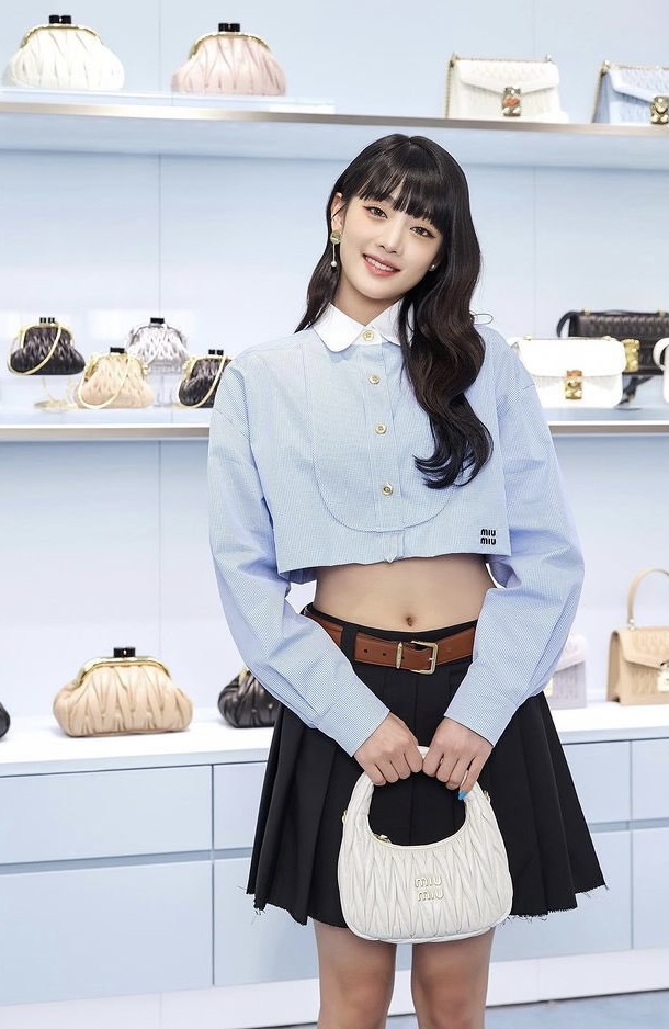 브랜드 미우미우 진심으로 좋아하는 듯한 여돌 | 인스티즈