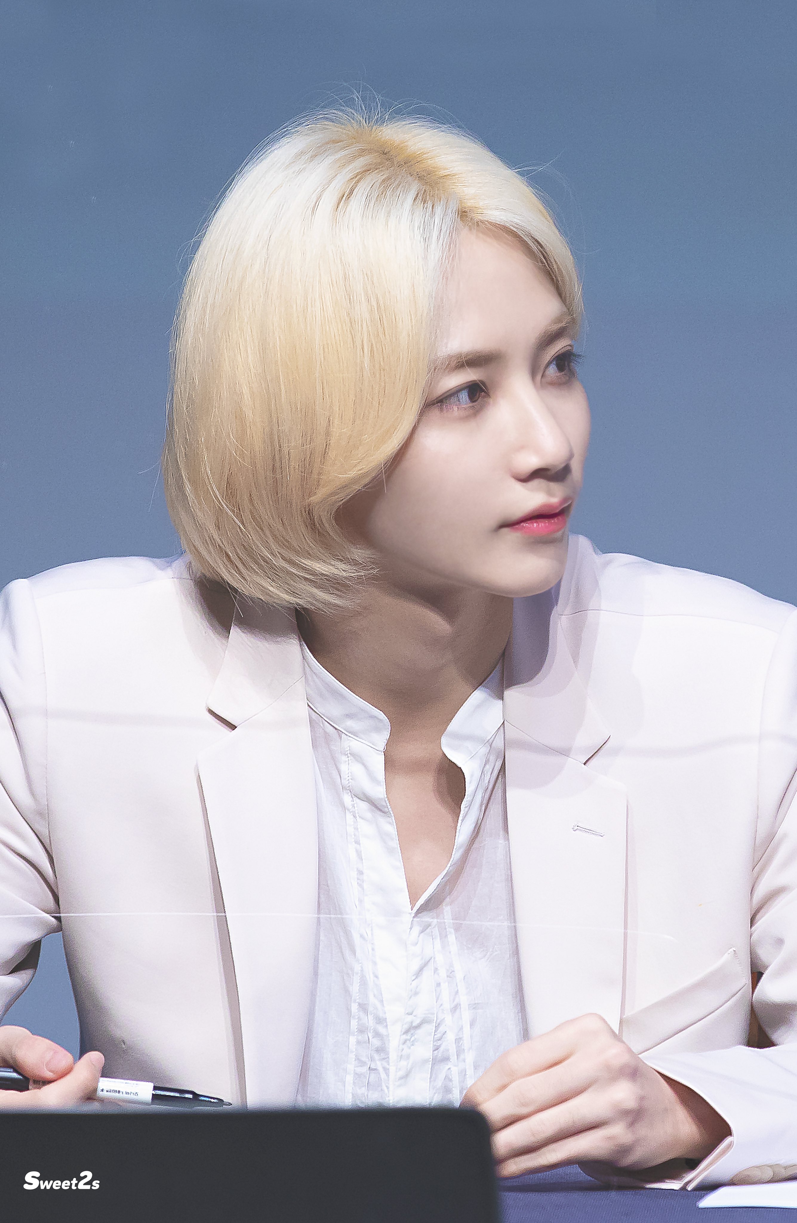 [잡담] 너네 기준 남돌 장발은 어디서 부터임???? 번호 고르고 가 | 인스티즈