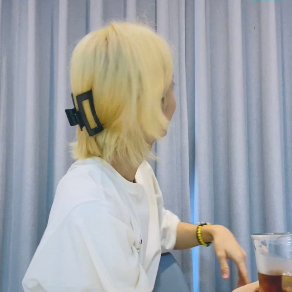 [잡담] 너네 기준 남돌 장발은 어디서 부터임???? 번호 고르고 가 | 인스티즈