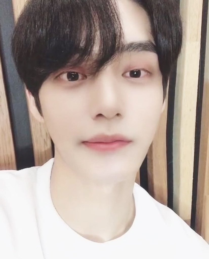 [잡담] 이때싶 청량 청순 김지웅을 알아보자 | 인스티즈