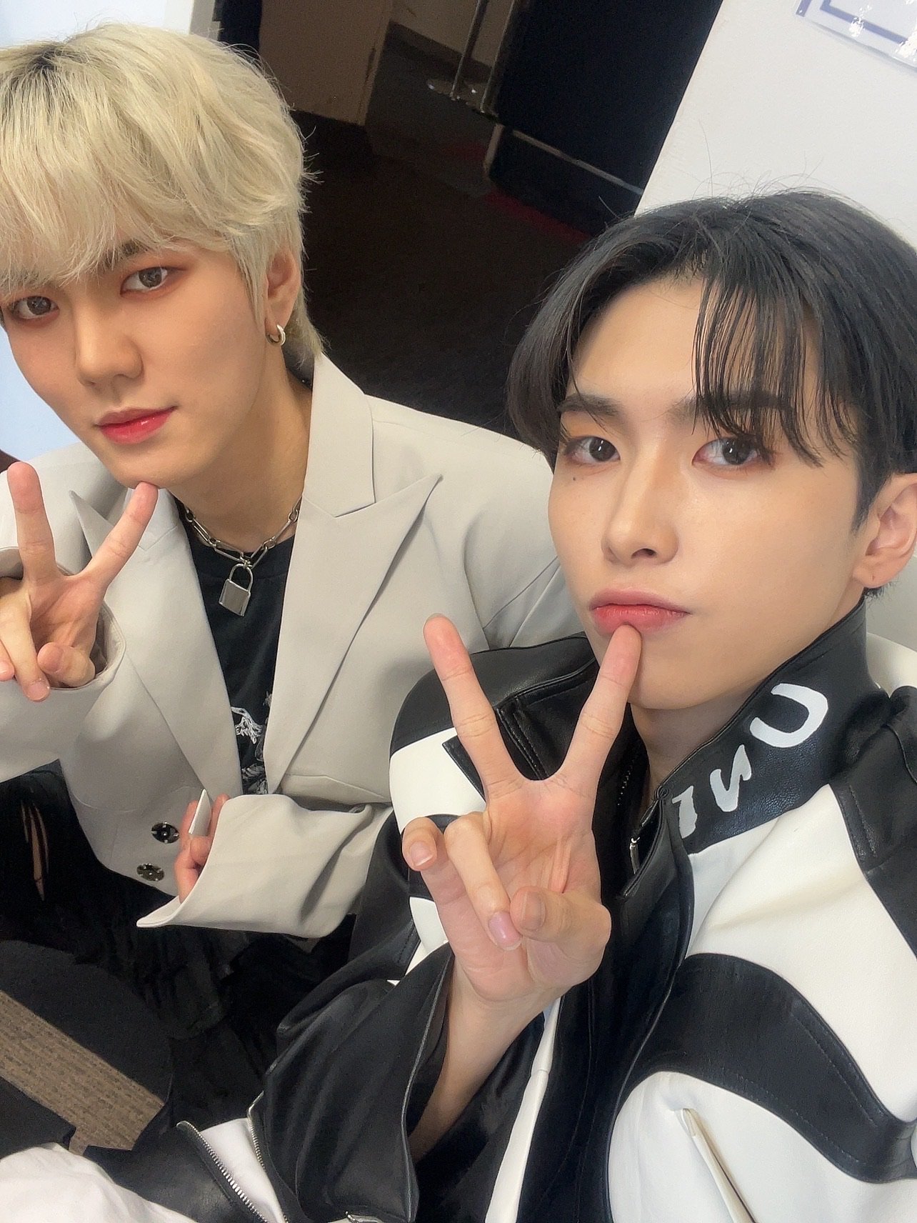 [잡담] 이환희 이동열 사랑한다 !!!!!!! 둘이 평생 붙어있자 | 인스티즈