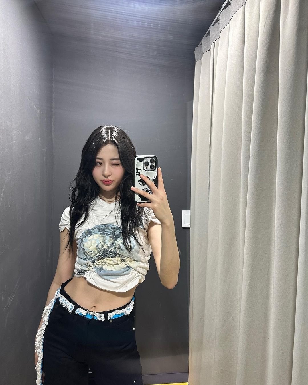 [잡담] 르세라핌 허윤진 더 살빠질데가 있었냐고.. | 인스티즈