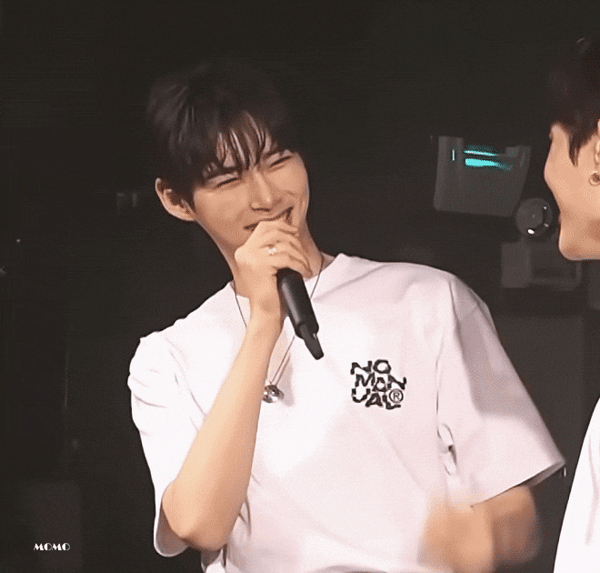 [잡담] 성한빈 김태래땜에 웃을때 보조개 예쁜 사람한테 환상생김 | 인스티즈