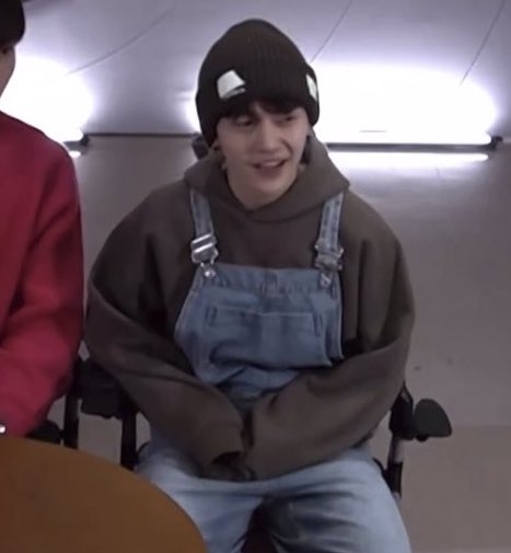 [잡담] 이 착장으로 매튜 셀카가 보고싶다면… | 인스티즈