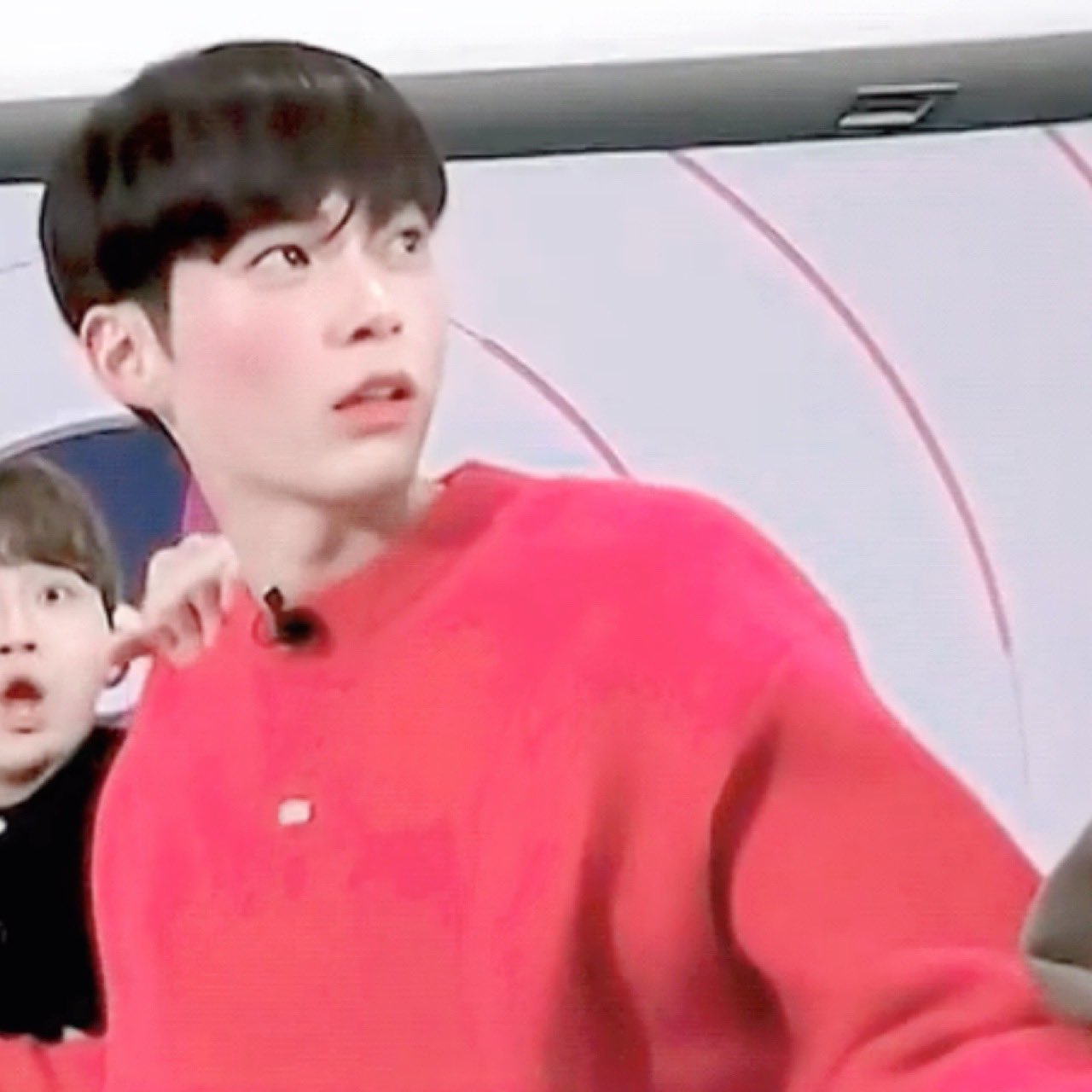 [잡담] 성한빈 이거 어리버리 오빠처럼 나왔다 | 인스티즈