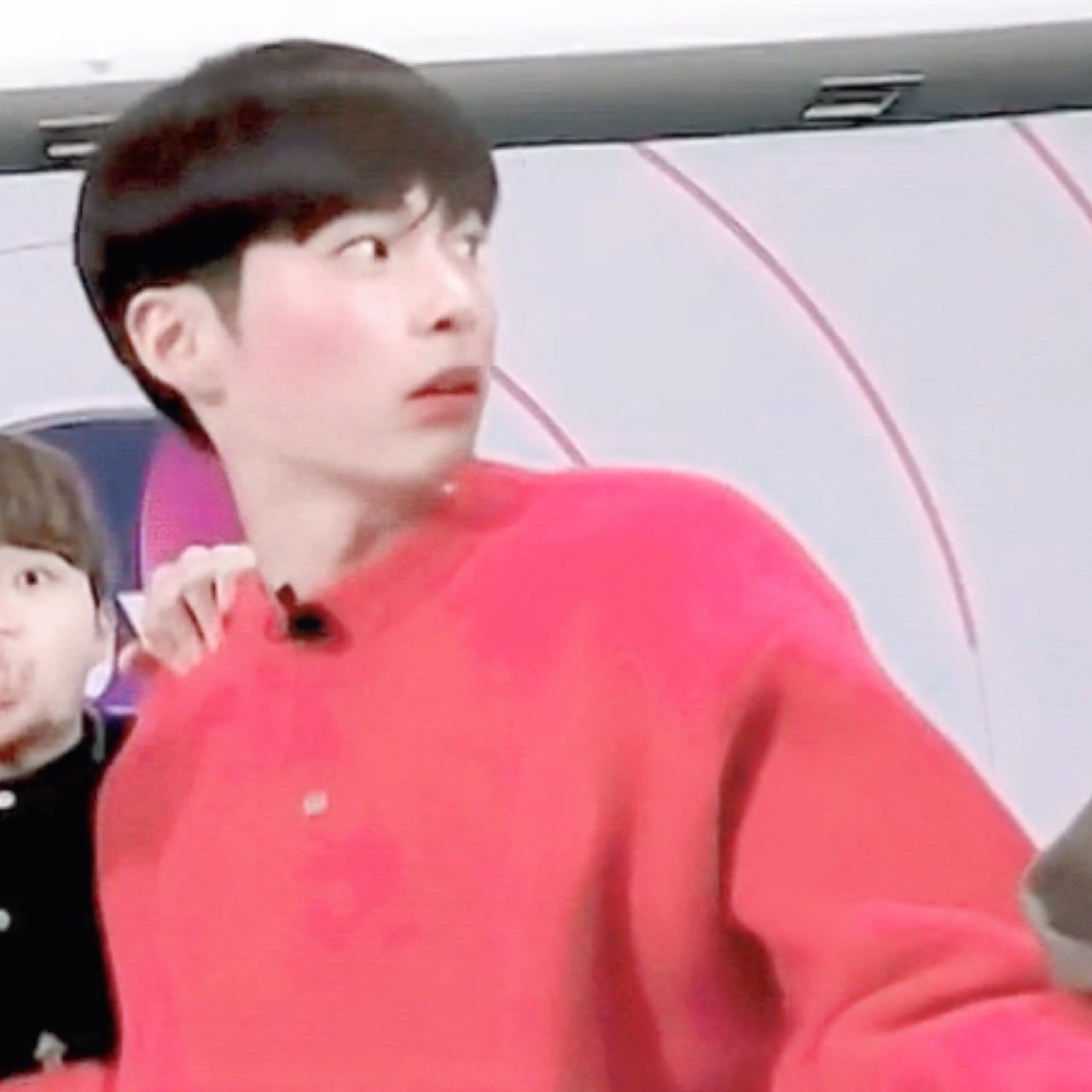 [잡담] 성한빈 이거 어리버리 오빠처럼 나왔다 | 인스티즈