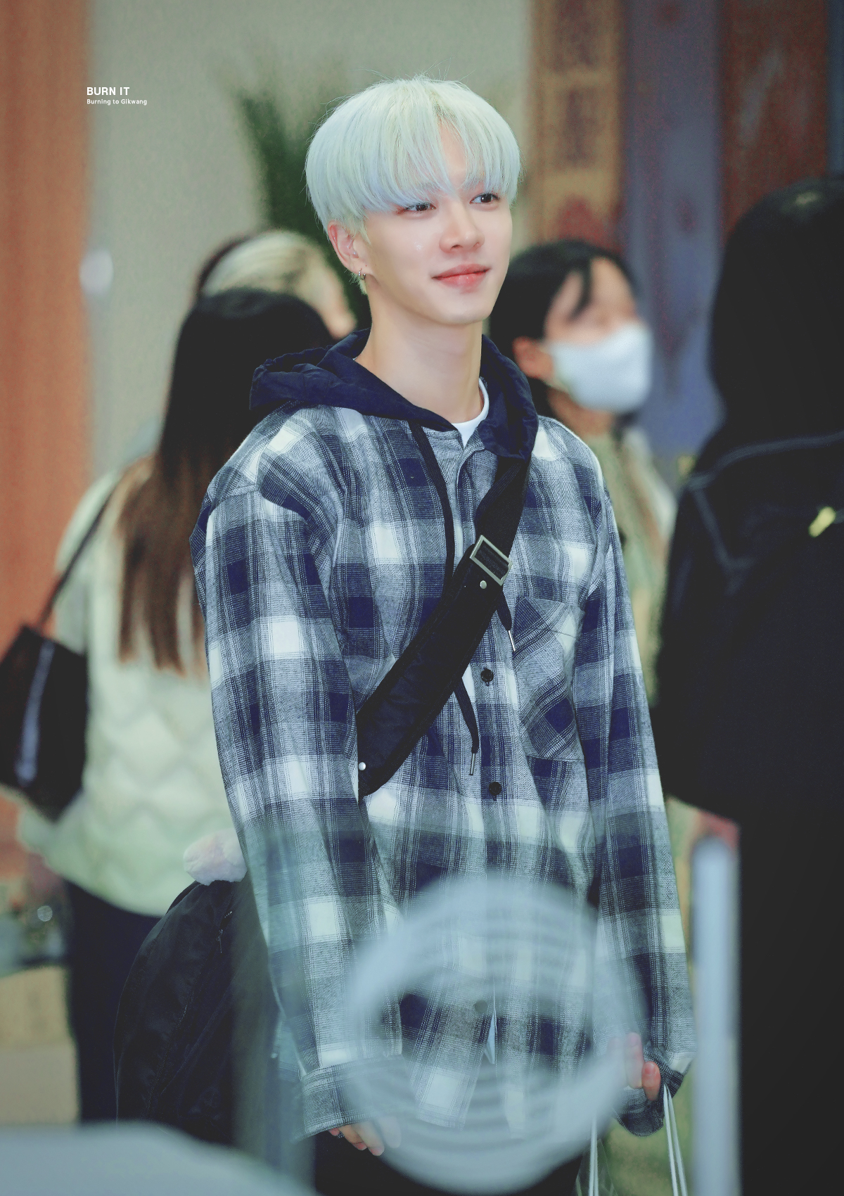 [잡담] 아니 이기광 백발 ㄹㅇ 요정아니야???? | 인스티즈