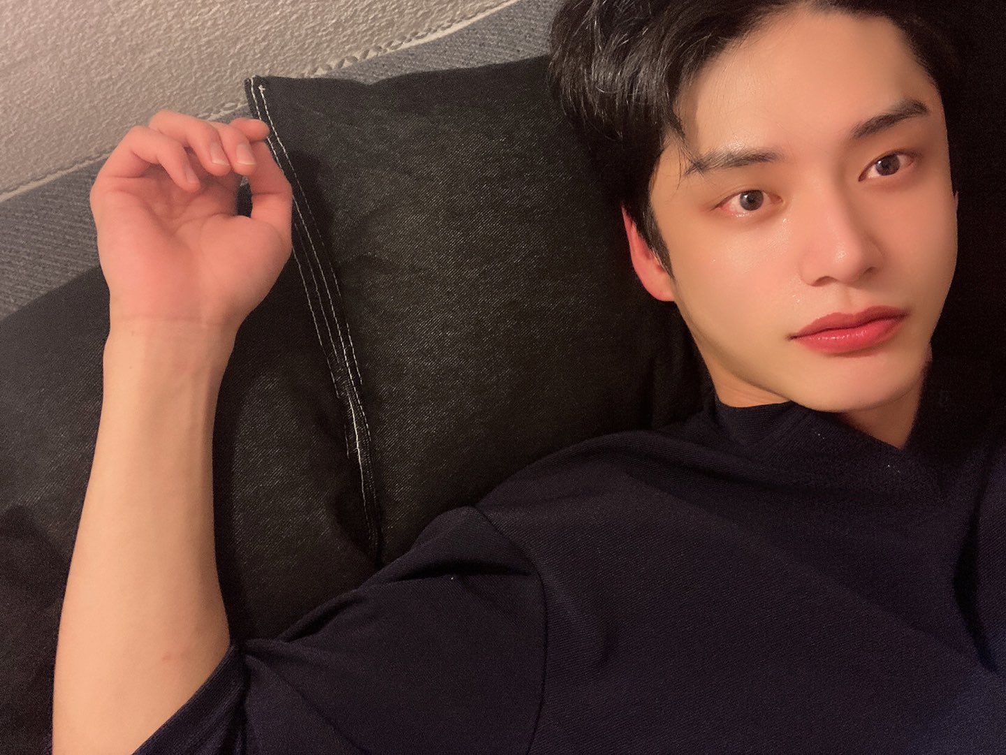 [잡담] 나는 김지웅이 이얼굴을 가지고 너무너무 열심히 살아온게 | 인스티즈