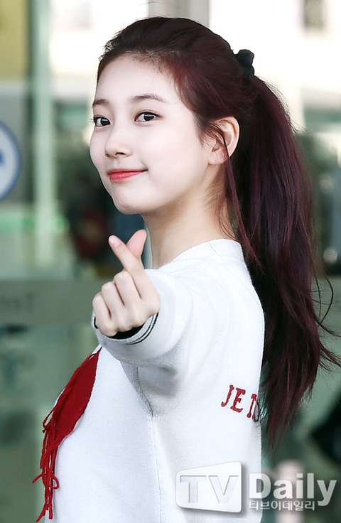 [잡담] 수지 이 머리 탈색해야 할까? | 인스티즈