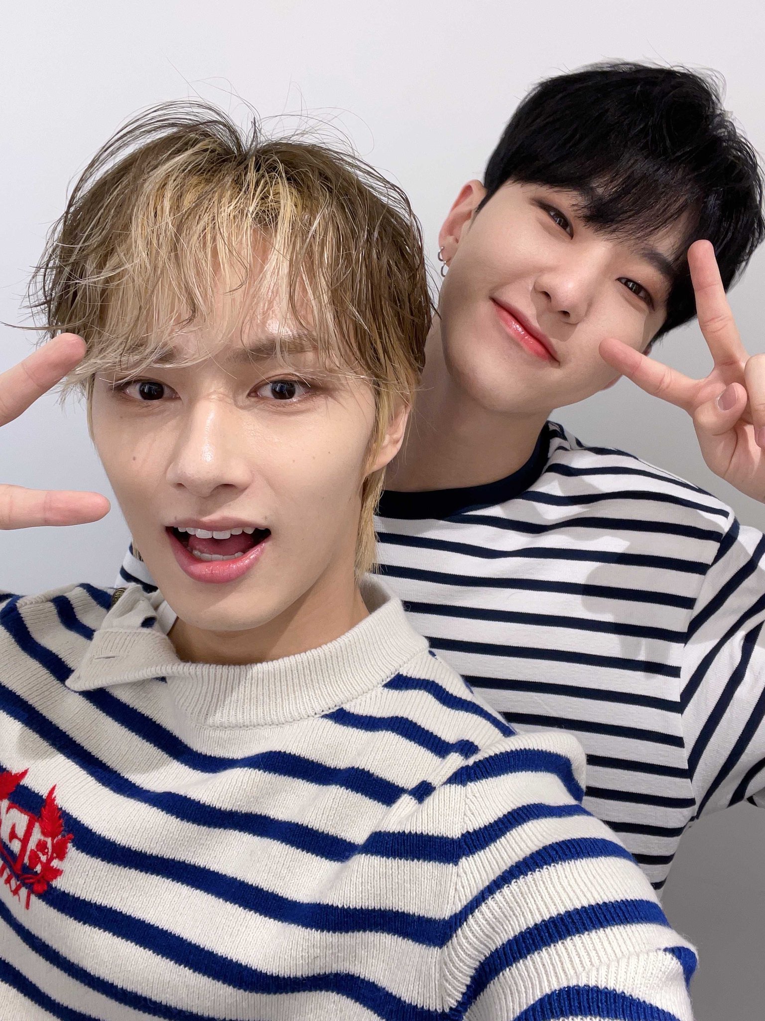 [잡담] 혹시 세븐틴 이분 이름이 뭐야? 초면인데 ㅇㅅㅇ | 인스티즈